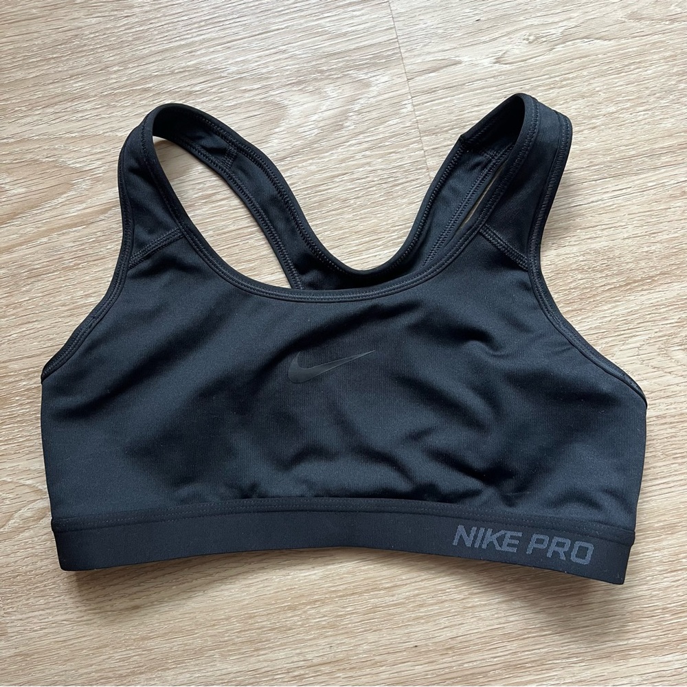 NWOT Nike pro sports bra